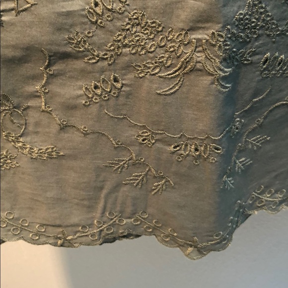 GAP size L, army green cotton embroidered tank. - Picture 4 of 8